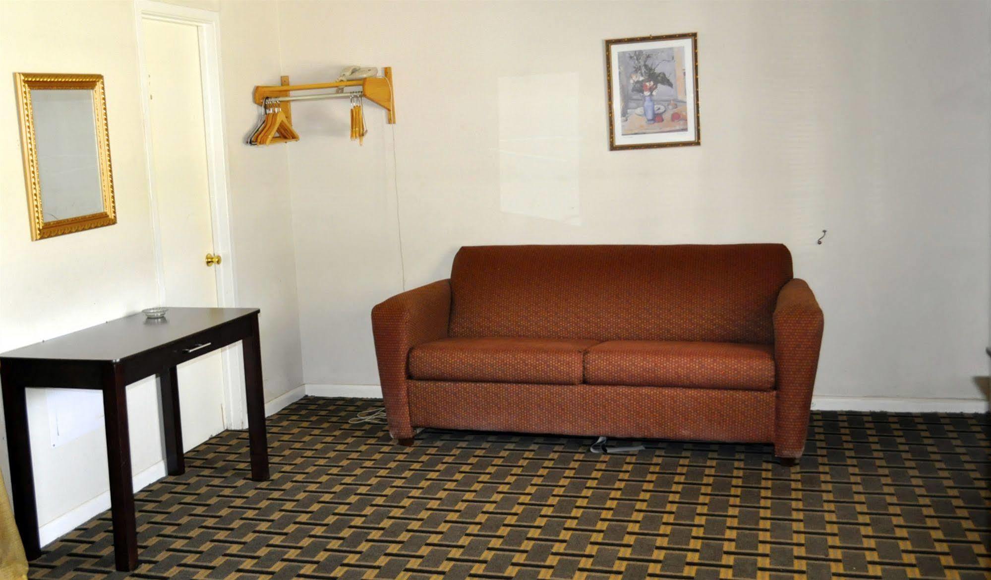 Andrews Motor Inn Exterior photo